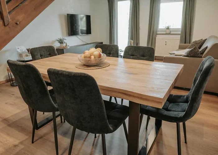 - Living Six * Eging